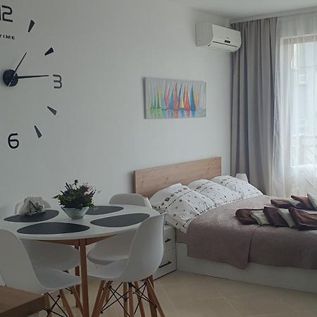 Mm Complex Apartment พรีมอร์สโก ภายนอก รูปภาพ