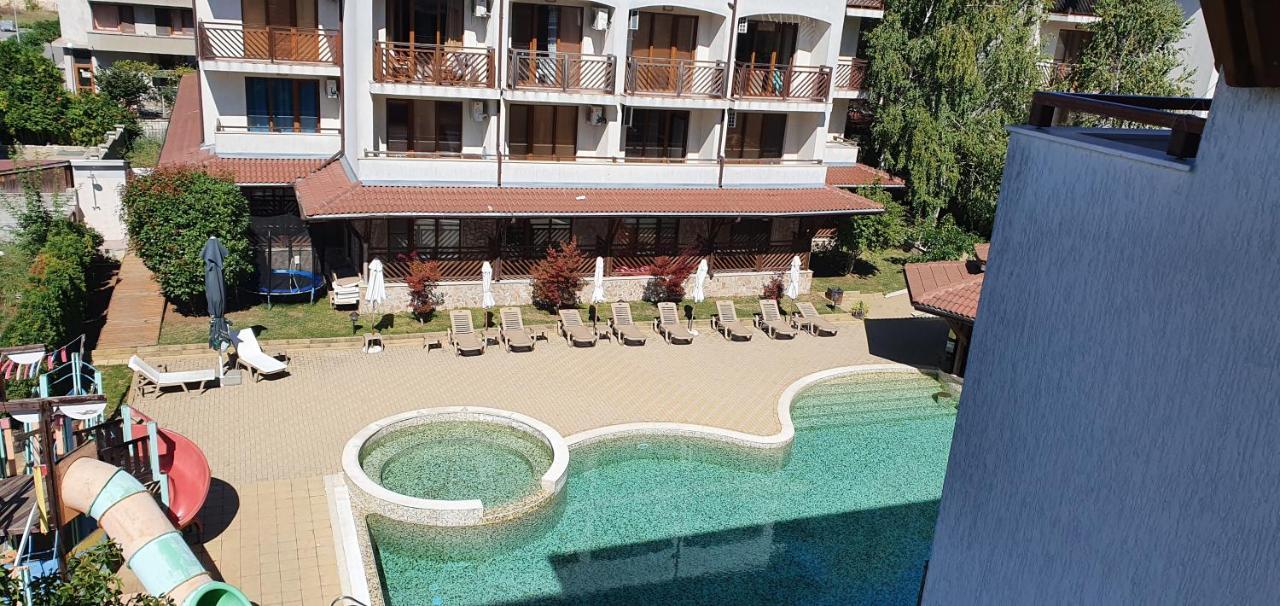 Mm Complex Apartment พรีมอร์สโก ภายนอก รูปภาพ