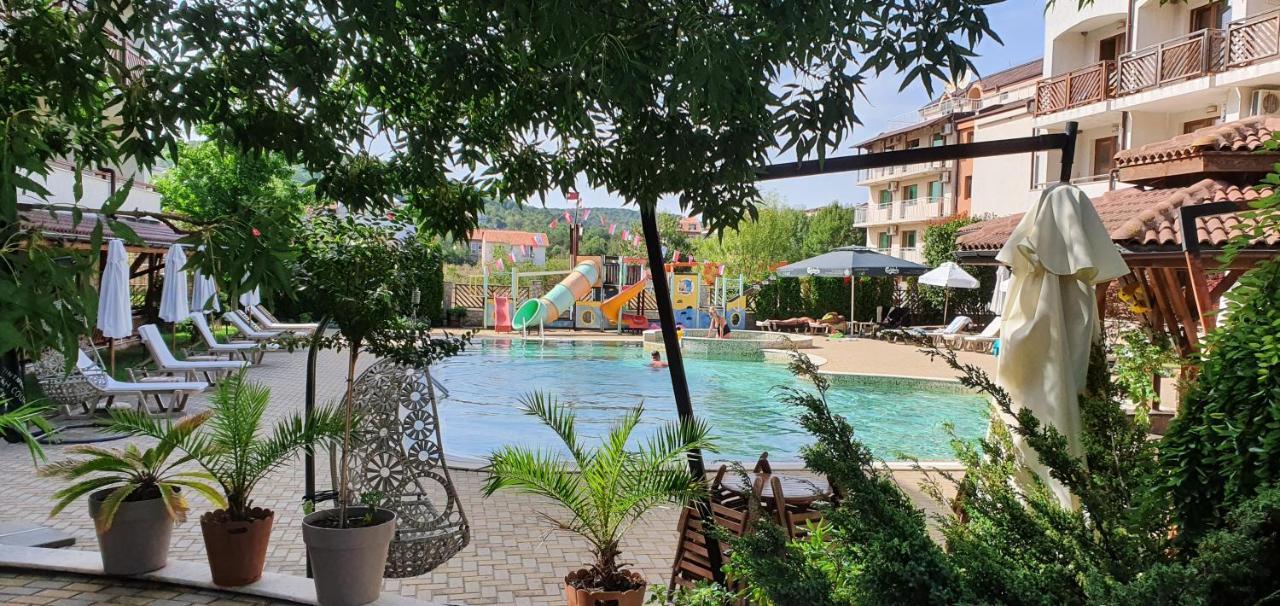 Mm Complex Apartment พรีมอร์สโก ภายนอก รูปภาพ